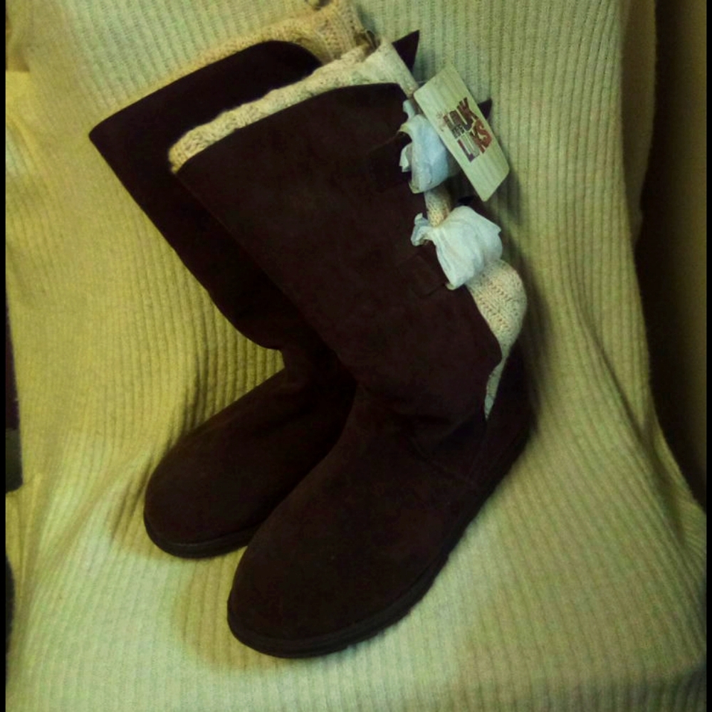 Woman winter sock booth